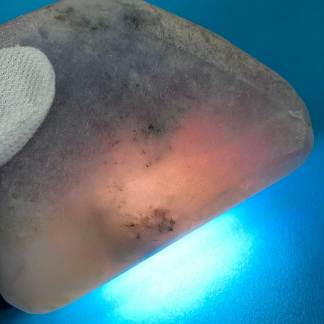 ラベンダー翡翠　ひすい　糸魚川産