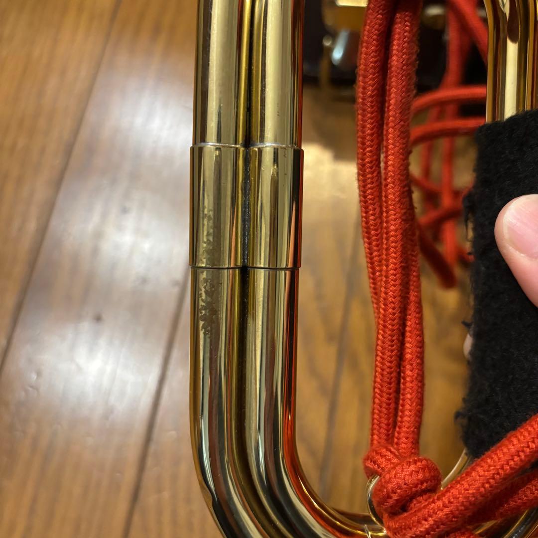 自衛隊用信号らっぱ「シモクラ楽器」（ハードケース.マウスピース付き）