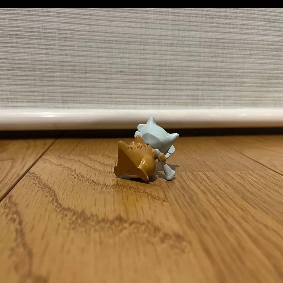 ポケモン　フィギュア　カラカラ　骨付き　レア　モンコレ モンスターコレクション
