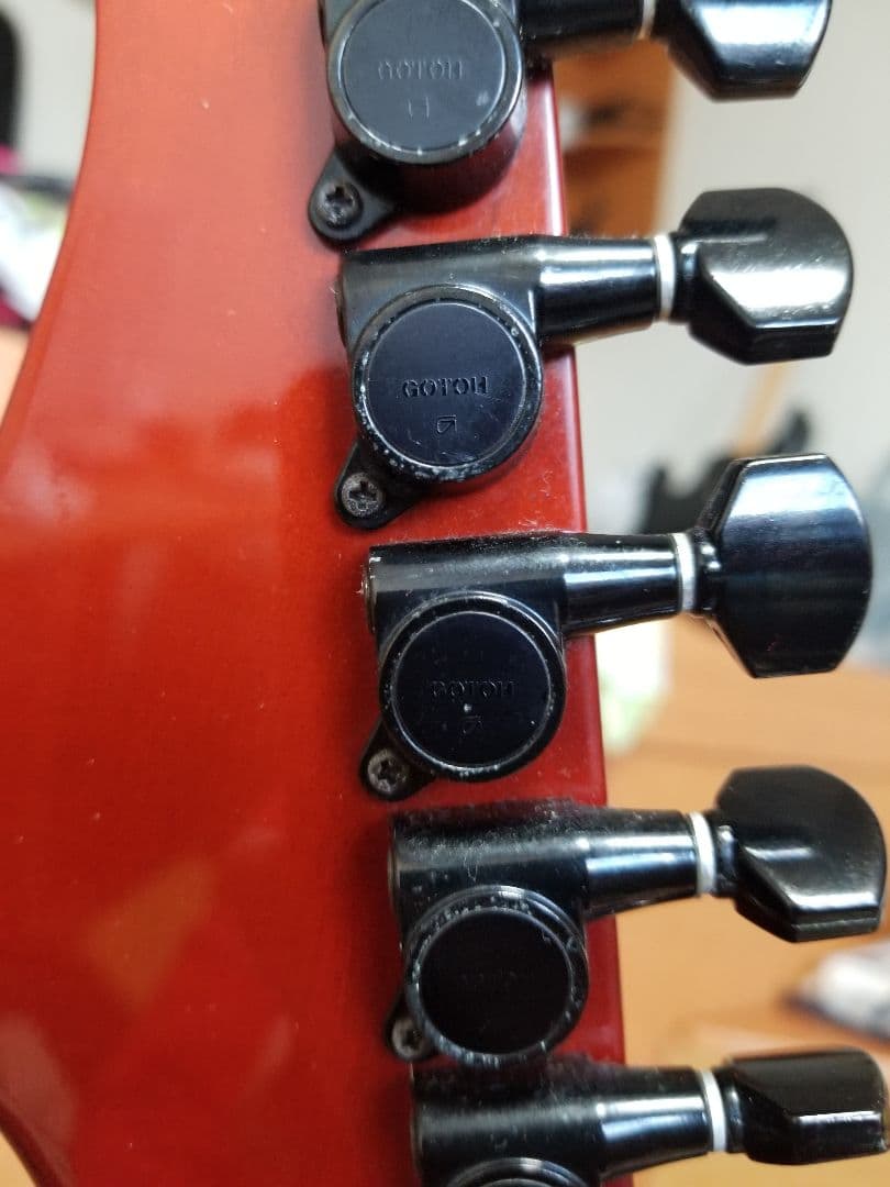 Fernandes Kiyoshi モデル Mod EMGピックアップ。