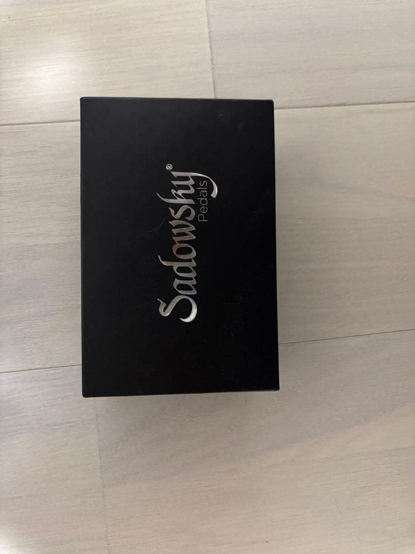 Sadowsky bass preamp 箱付き