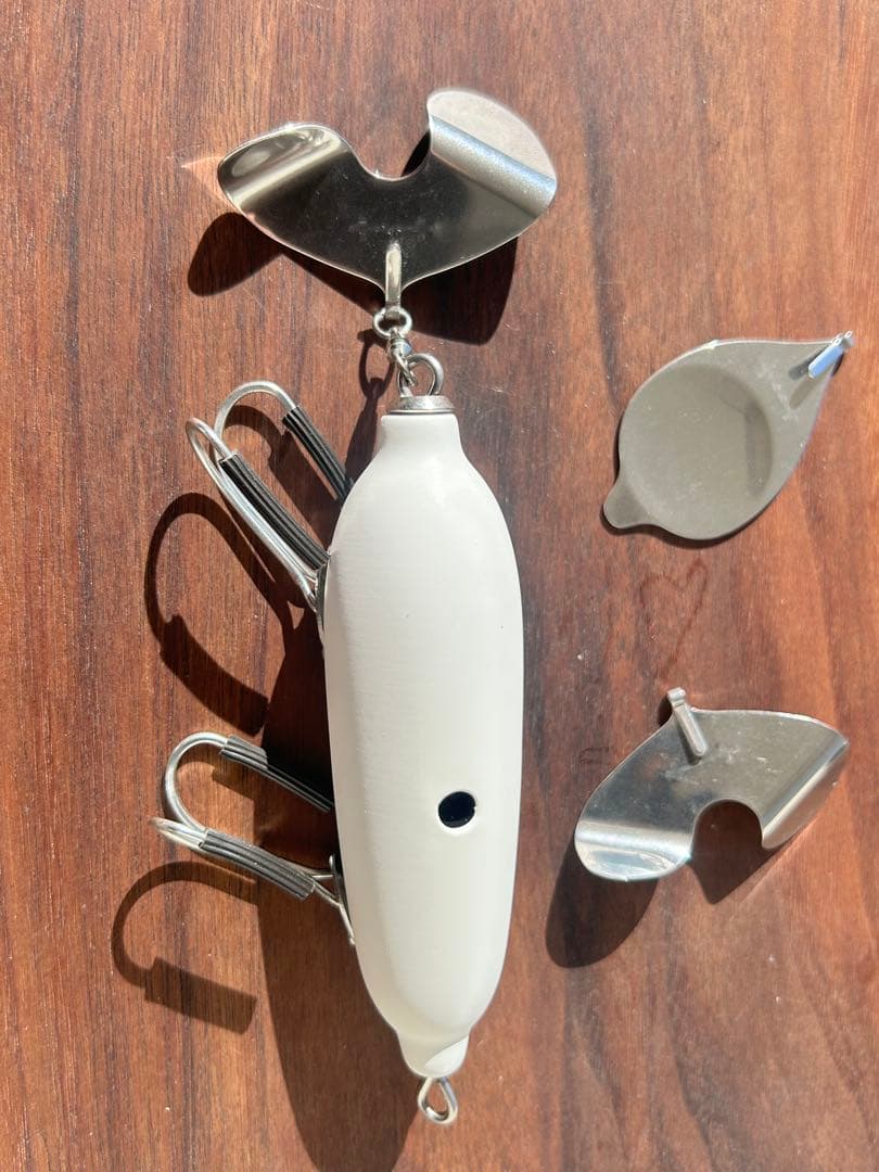 ティート　モヤンチーノ　アナアキ