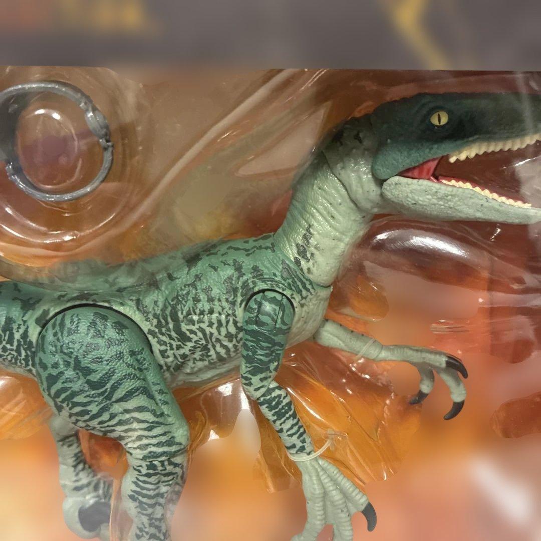 マテル　ジュラシックワールド　ヴェロキラプトル　4体　アンバーコレクション