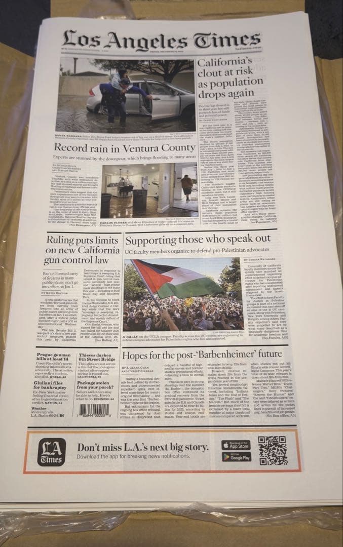 ドジャース『山本由伸 WBC優勝 特集号』超激レア ロサンゼルスタイムズ　額縁②