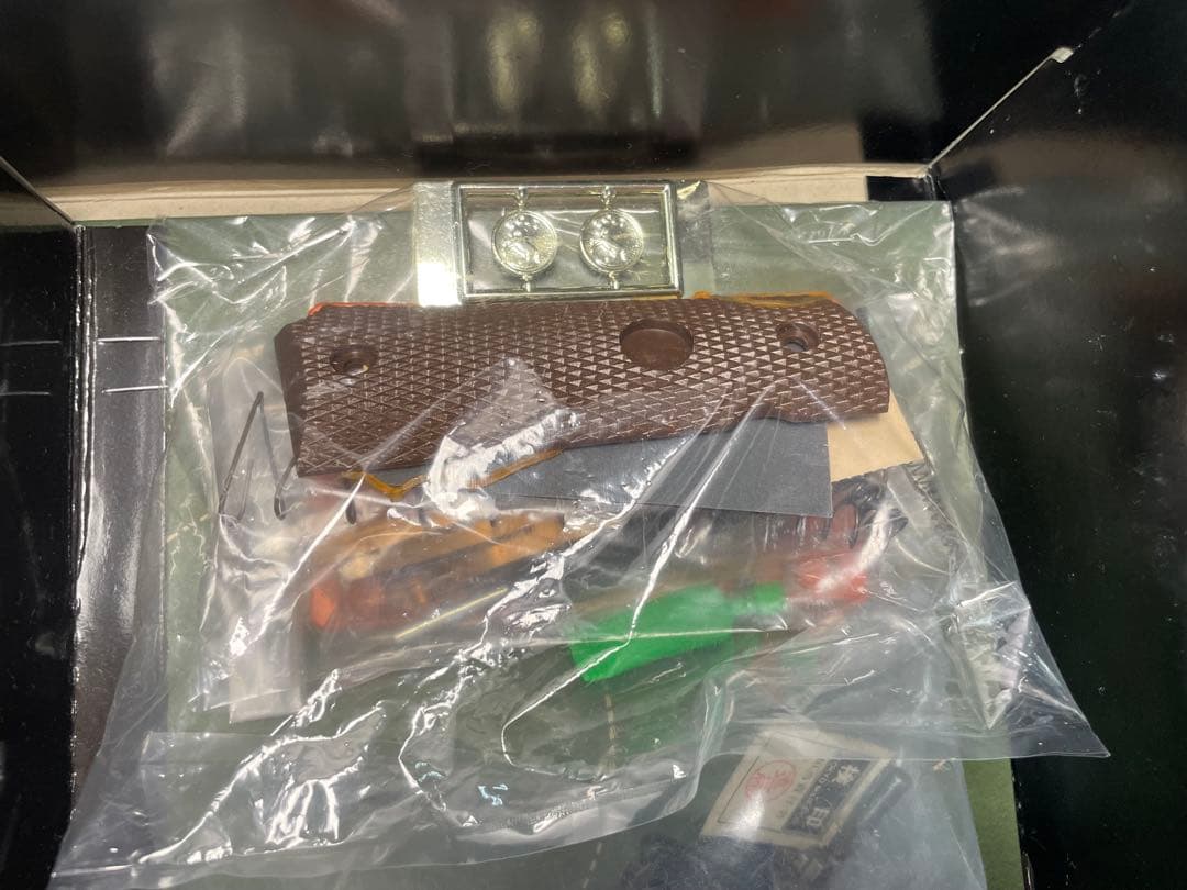 未組立　東京マルイ　造るモデルガン　コルトコンバットコマンダー