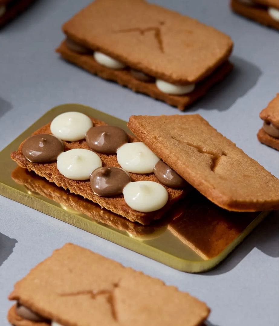 珀山　モンブラン　21個セット新品賞味期限2月13日入手困難完売　袋2枚付き