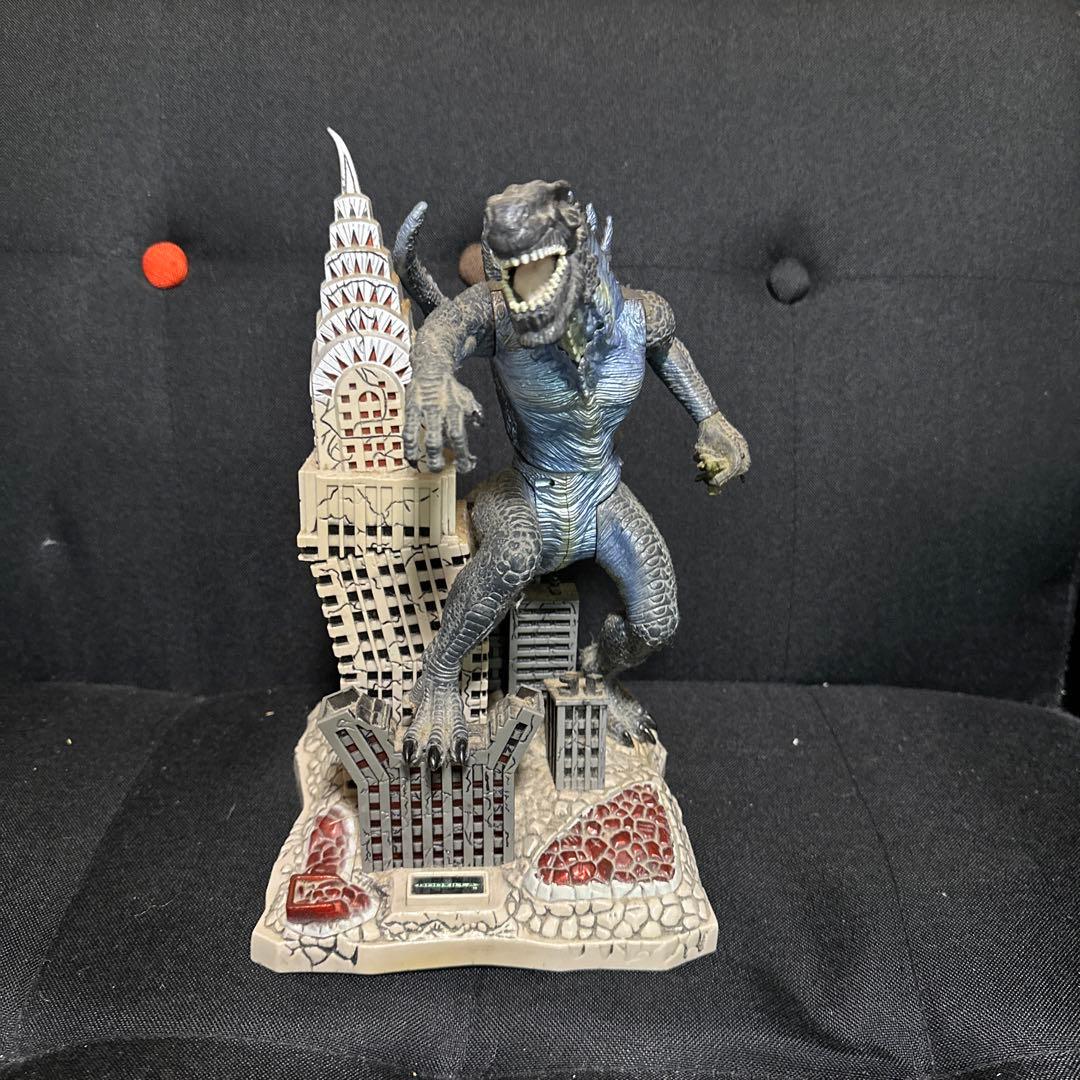 貴重　貿易センタービルを破壊するゴジラ