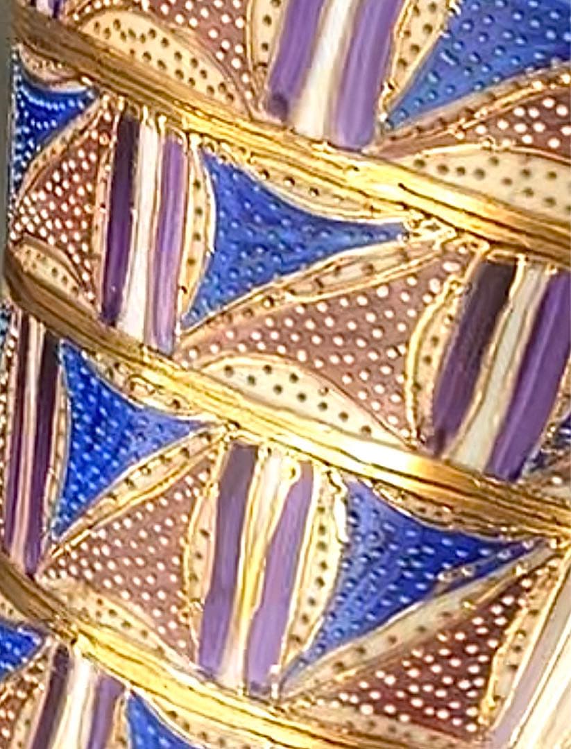 中国美術 色彩金欄赤粒青粒白粒