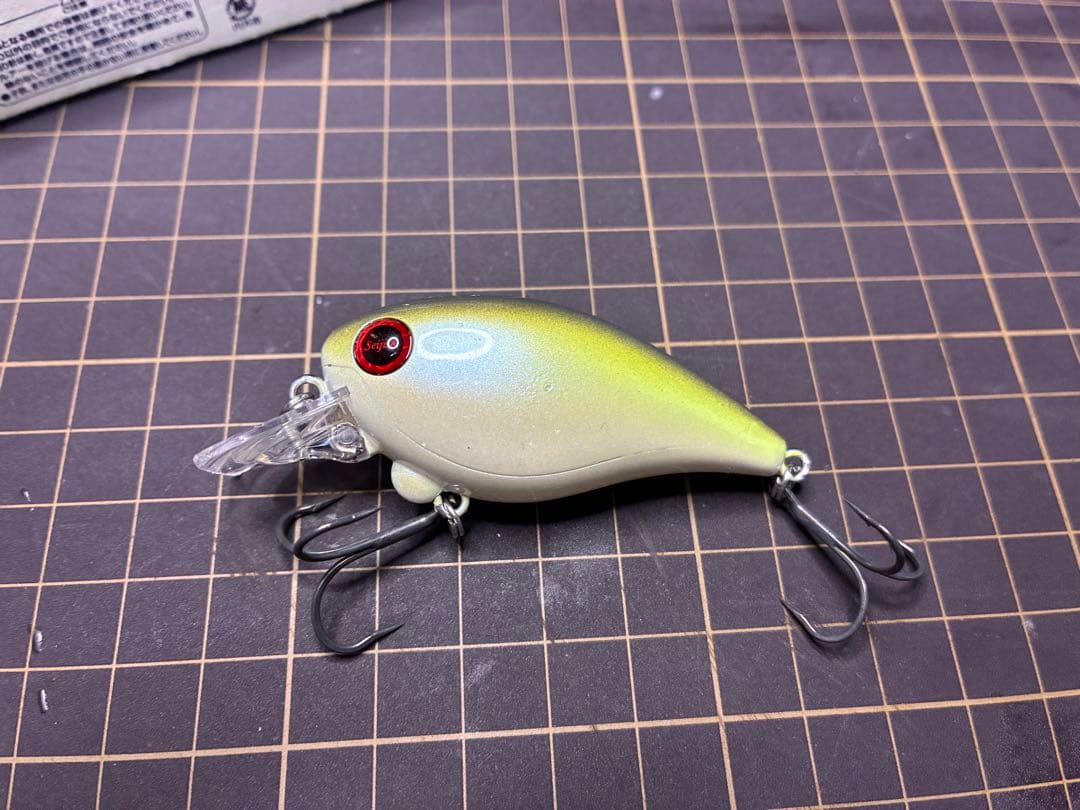 レヴォニック　ドットシックス　Dot SIX Hi-F 特別色セクシーシャッド