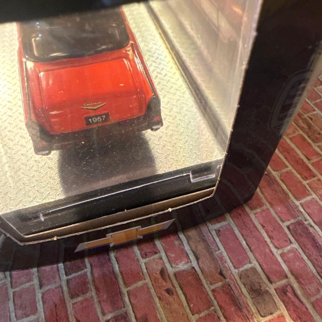 M2 Machines 1957 シボレー ベルエア カスタム R80