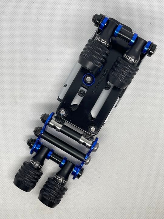 ダブルタクトプレート　ビットホルダー4P ニックス風チェーン(ブラック×ブルー)