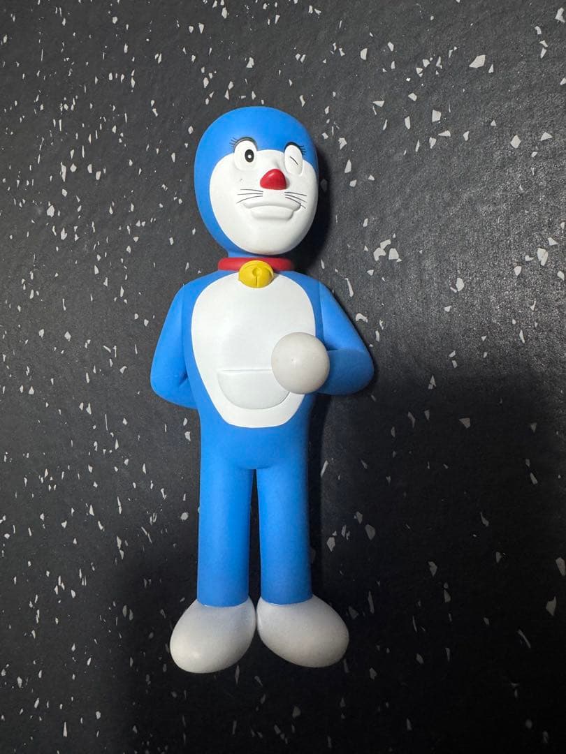 メディコムトイ　かっこいいドラえもん