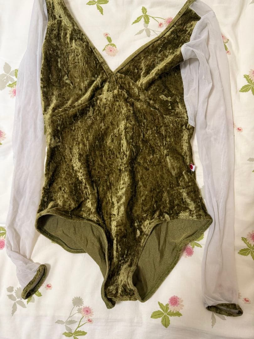 YUMIKO オリーブグリーン レオタード M