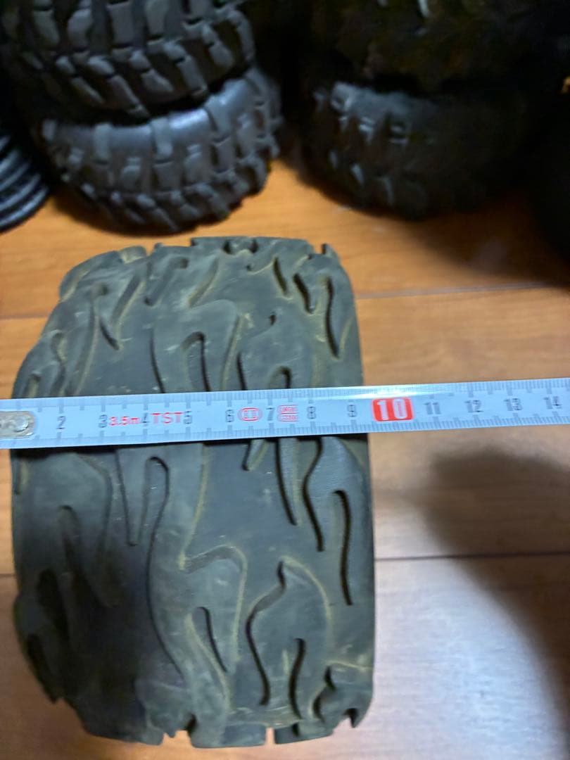 hpi モンスタートラック用タイヤ