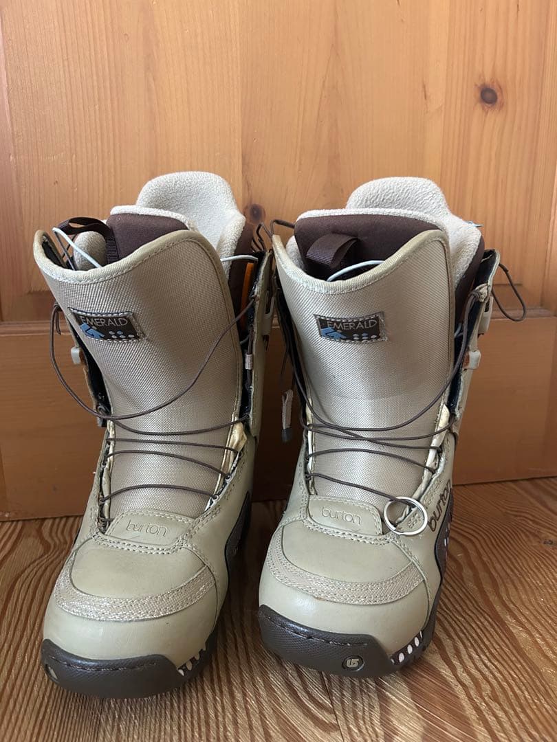 超美品 BURTON バートン スノーボード ブーツEMERALD 24cm