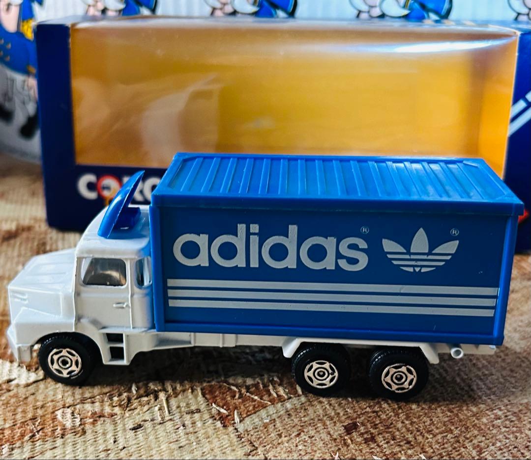 81' Corgi adidas Scania truckアディダスミニカーGB