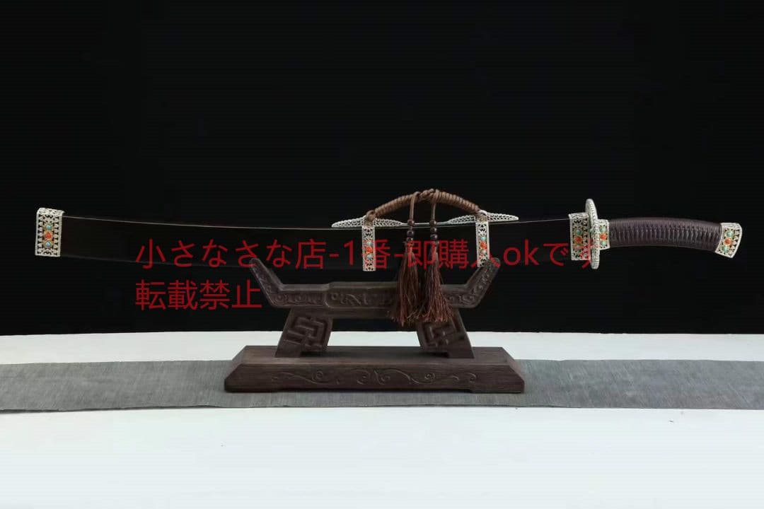 白地に2色の金銀大明御刀。（黒檀タイプ）古兵器 武具　刀装具　日本刀　模造刀