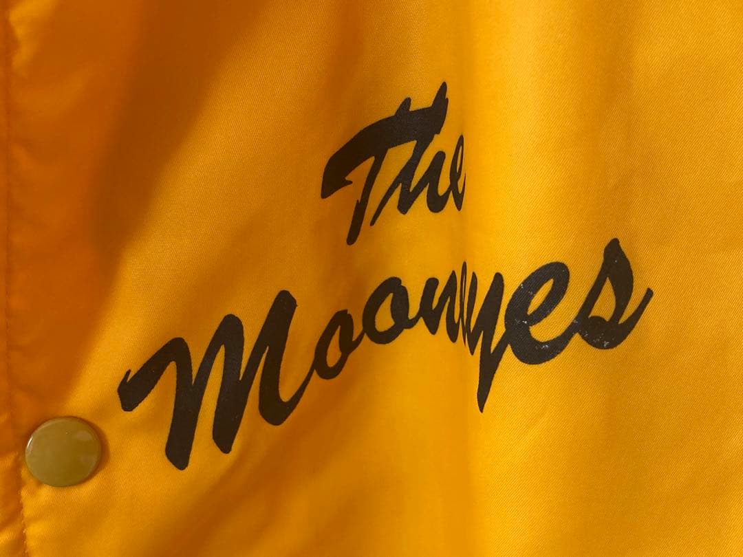MOONEYES イエロー ジャケット Lサイズ