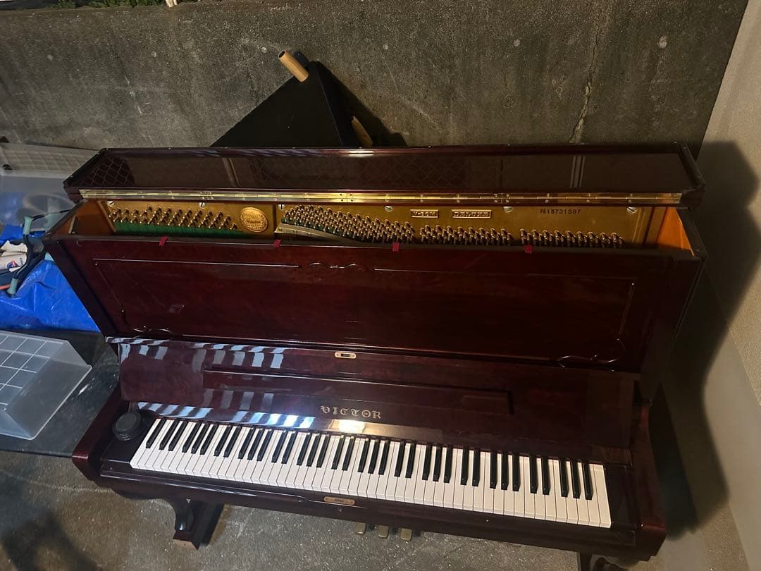 ピアノ　日本製ビクターV80M