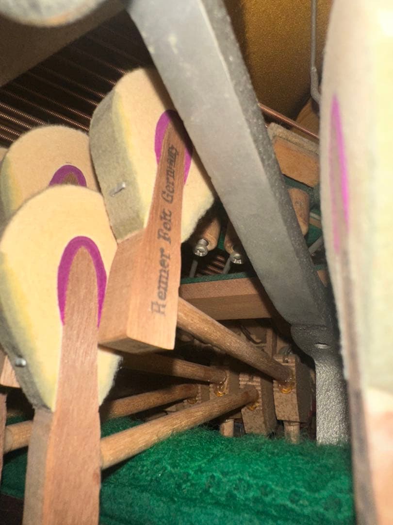 ピアノ　日本製ビクターV80M