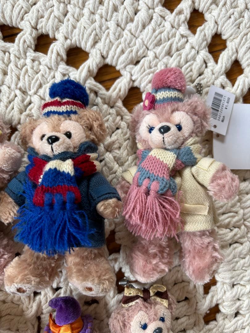 ディズニーダッフィーシェリーメイ　ぬいぐるみストラップ　ディズニーお土産