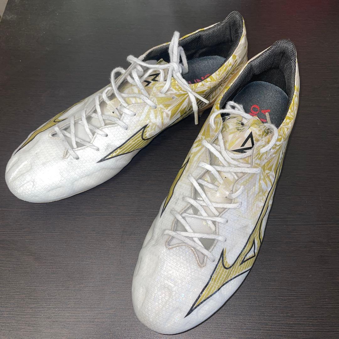 ミズノアルファ Elite p1ga246250 ホワイト×プリズムゴールド