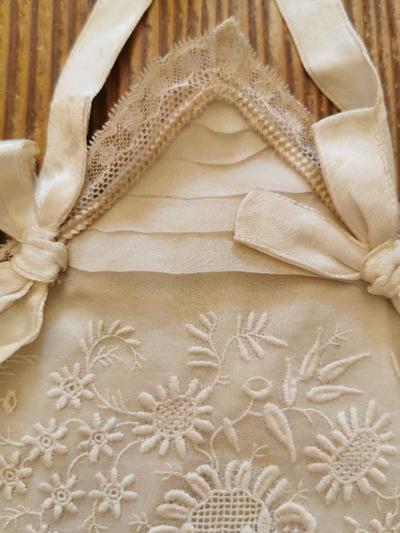 アンティーク 初聖体式 花刺繍&プリーツ リネンシルク オモニエール 二重バッグ