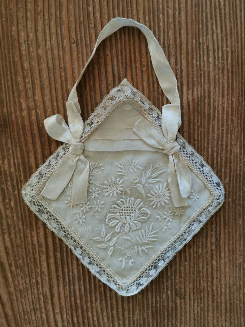 アンティーク 初聖体式 花刺繍&プリーツ リネンシルク オモニエール 二重バッグ