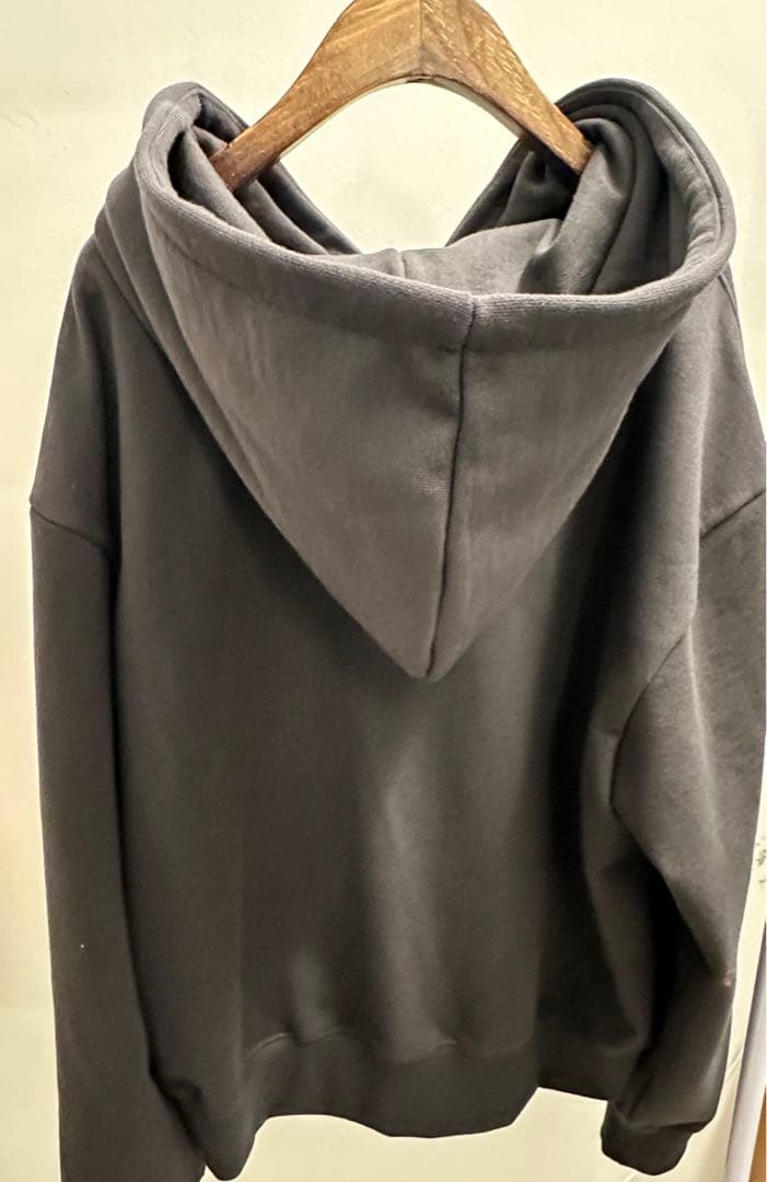 マウスラビット　パーカー　チャコール　イェソン　韓国