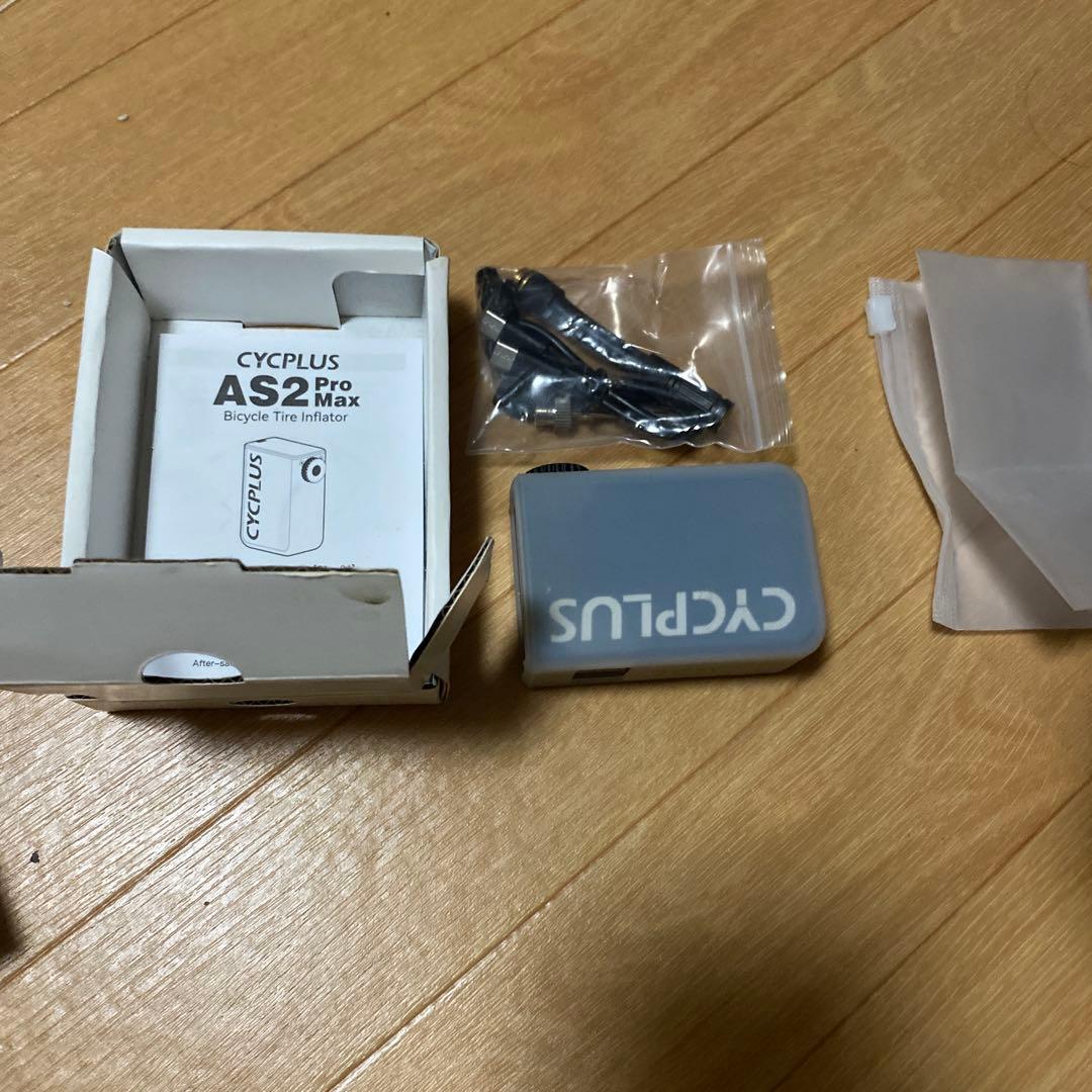 CYCPLUS電動空気入れ　ロードバイク