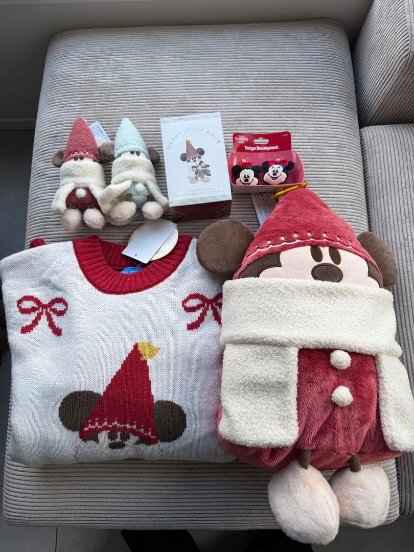 Disney ディズニー リルリンリン/ぬいぐるみバッチ青・赤/セーター/リング