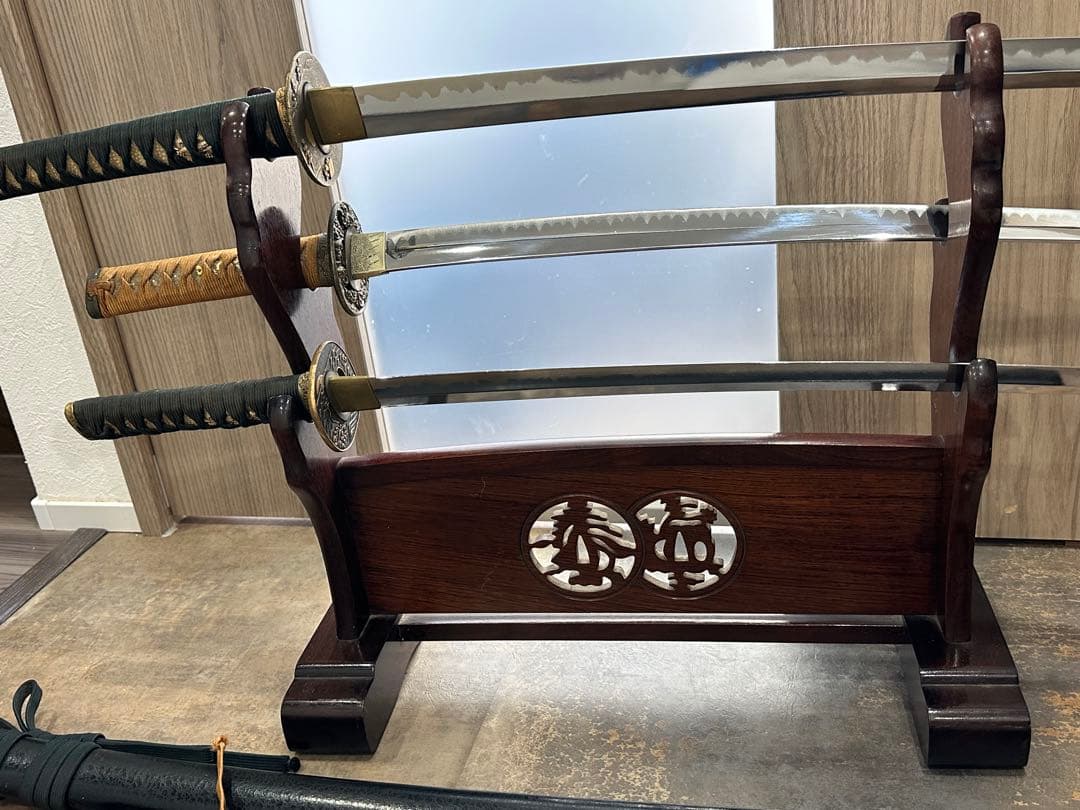 模造刀 3本セット（刀掛け付き）