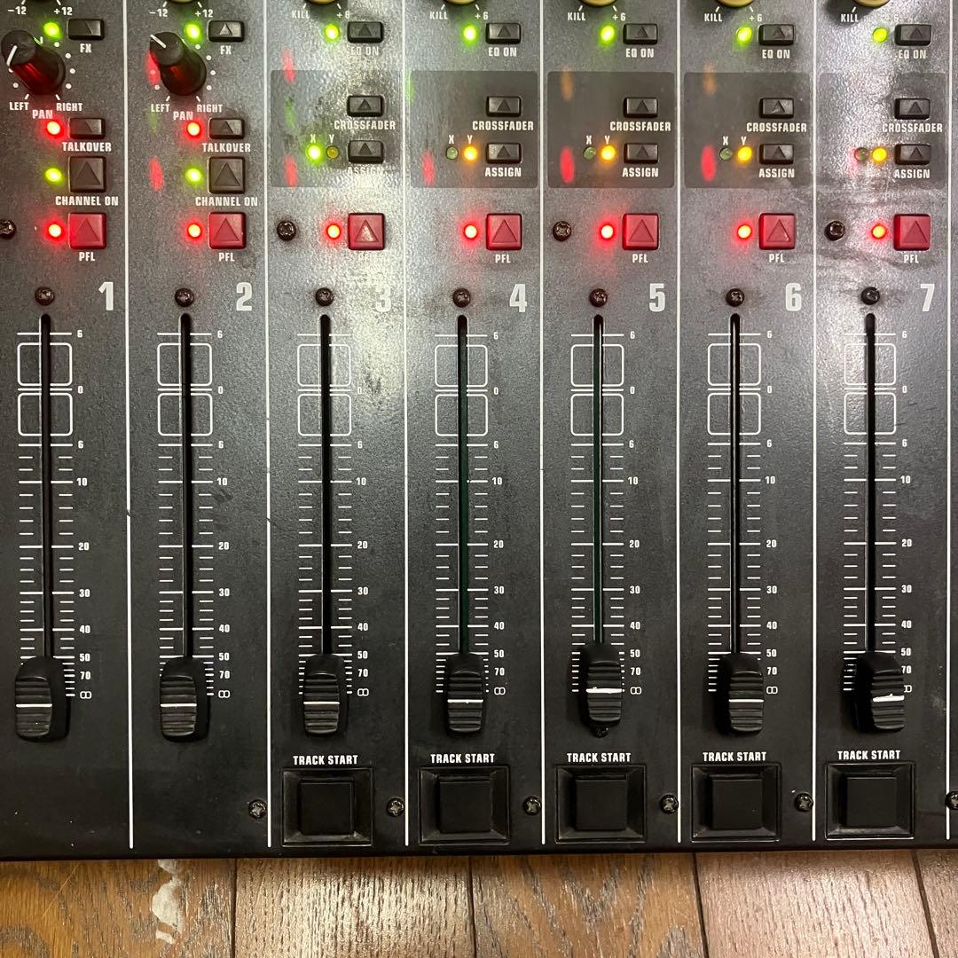 Behringer DX2000USB DJミキサー