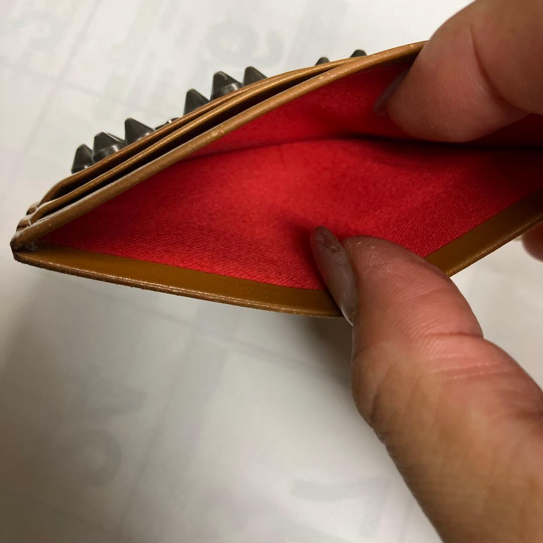 ルブタン名刺入れ