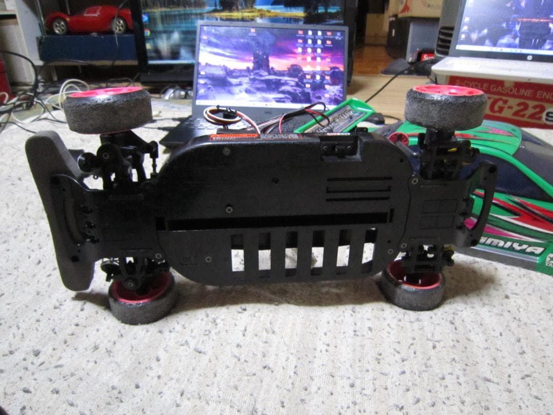 大人気　動作確認済み　ラジコンカー　セット　タミヤ　TT01　カスタム　緑の車