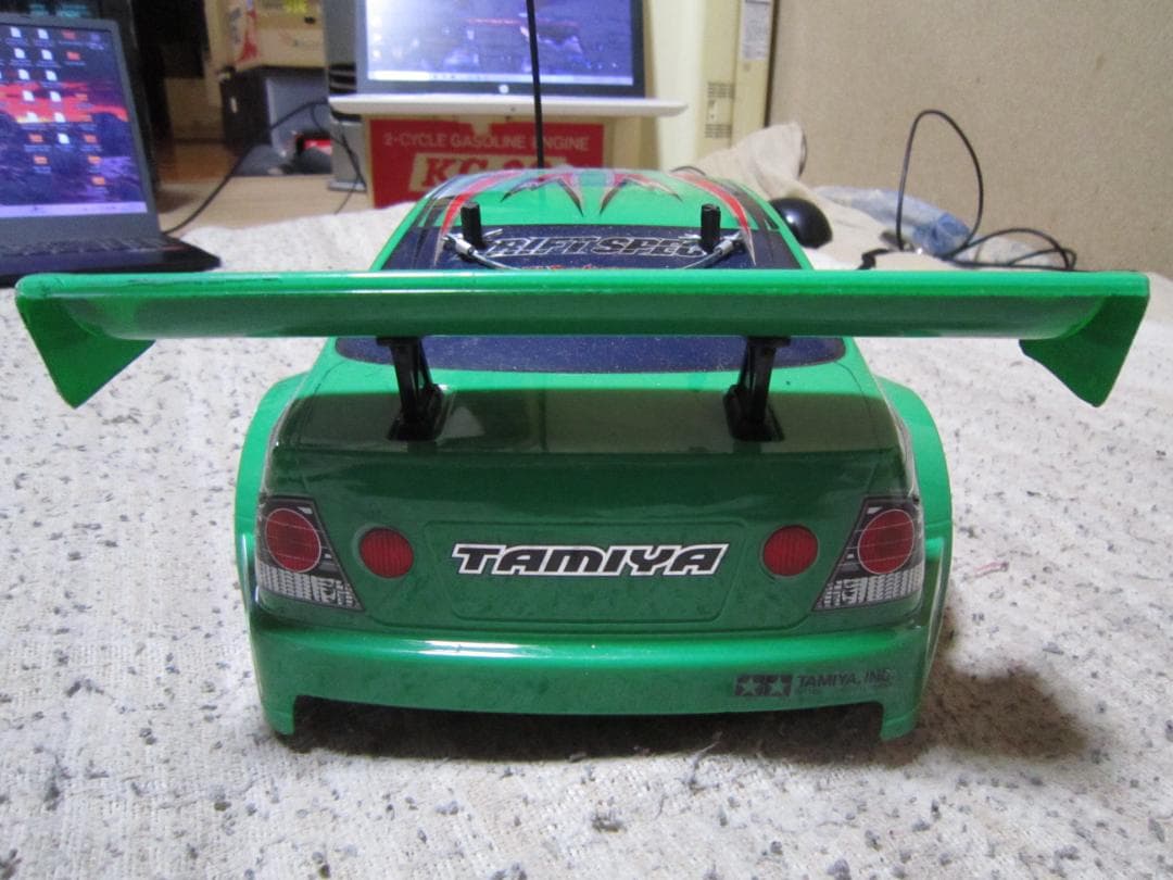 大人気　動作確認済み　ラジコンカー　セット　タミヤ　TT01　カスタム　緑の車