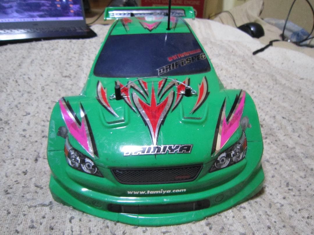 大人気　動作確認済み　ラジコンカー　セット　タミヤ　TT01　カスタム　緑の車