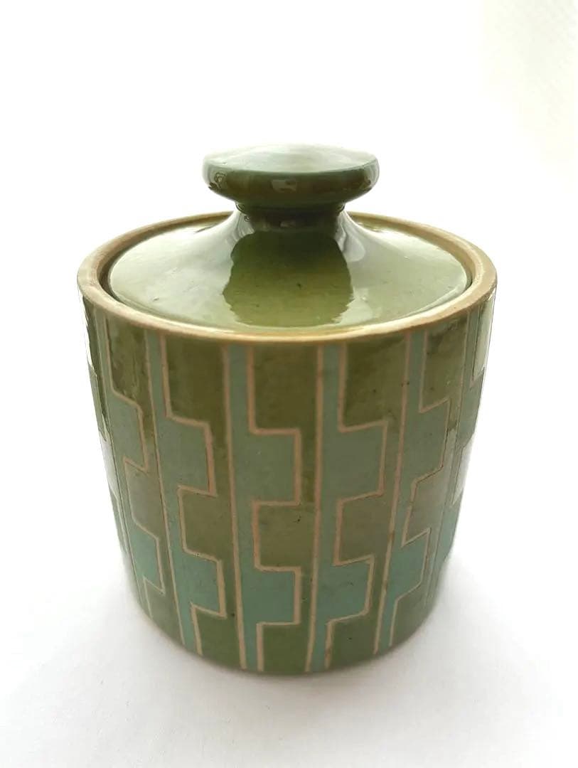 北欧の陶芸家 ベンテ・ハンセンの小物入れ