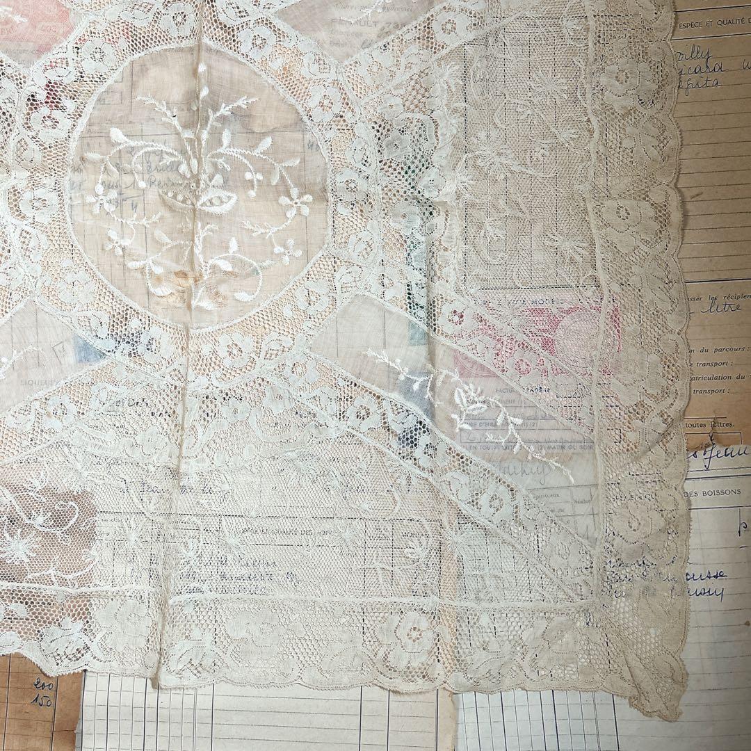 フランス アンティーク ノルマンディー レース ドイリー　正方形　E2481
