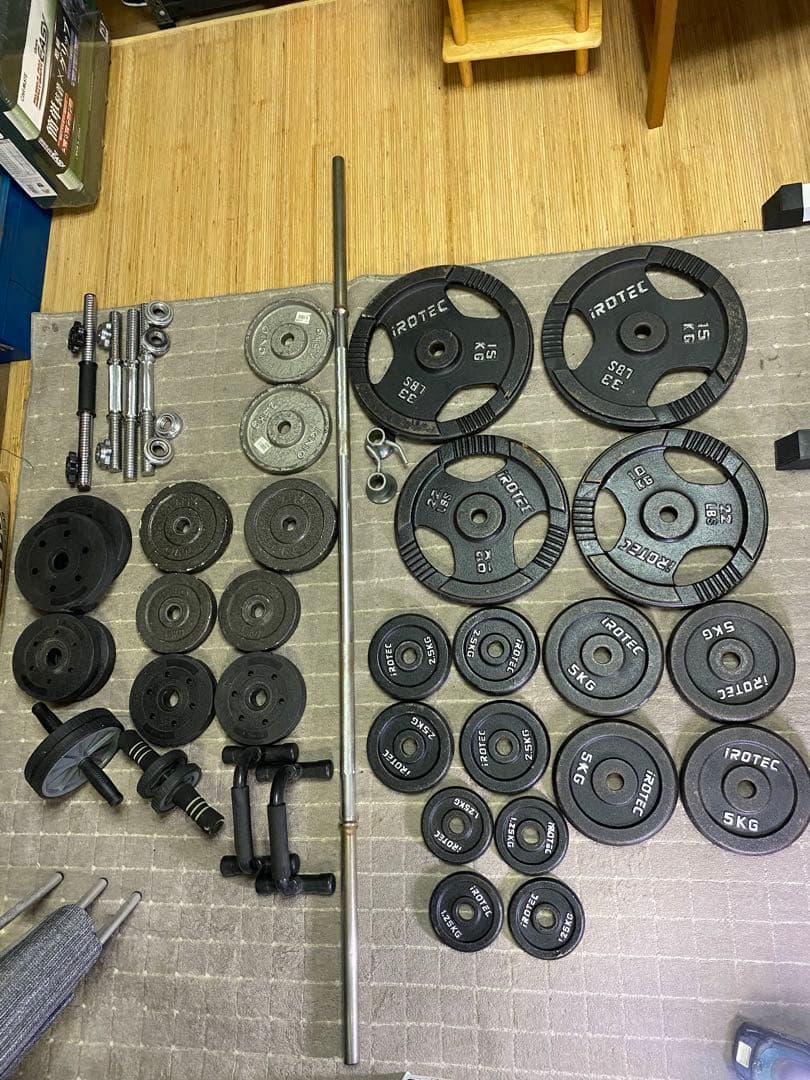 shiro　IROTEC トレーニングベンチ 黒と赤　ignioダンベル