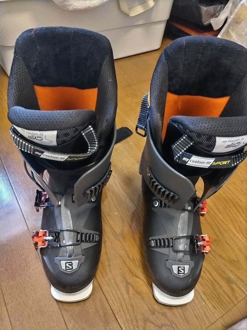 Salomon QUEST PRO 90 スキーブーツ