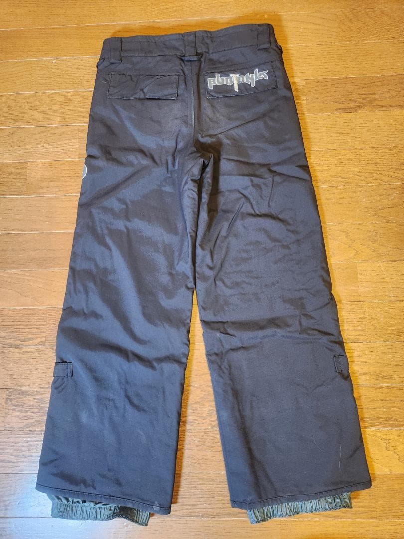 Burton 子ども用スノーボードウェア上下セット 140 ジャケットとパンツ