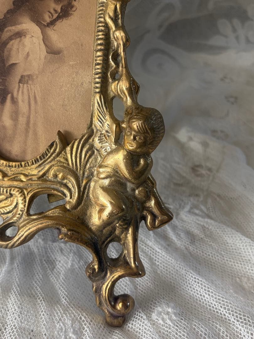 フランスアンティーク フォトスタンド 真鍮 エンジェル フレーム 写真立て 額