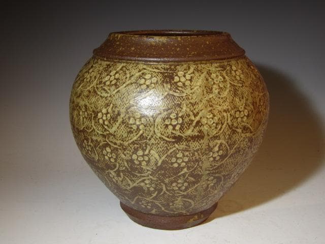 島岡達三 飴釉象嵌唐草文壷 縄文象嵌技法 名工の秀作！o567