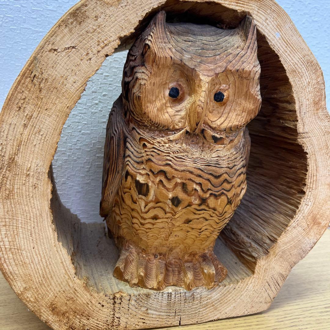 木彫りフクロウ　梟　工芸品　オブジェ