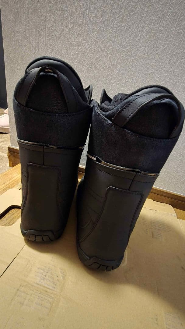 Two b one スノーボードブーツ 25cm