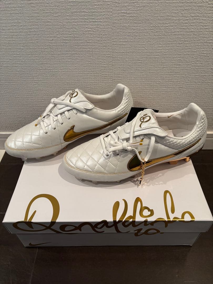 Ronaldinho × Nike Tiempo Legend 27.5cm