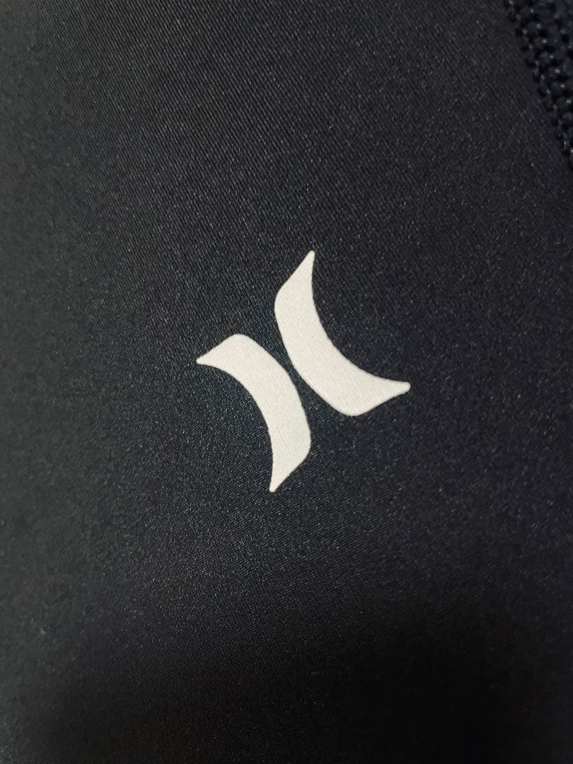 Hurley 長袖タッパー Lサイズ ブラック