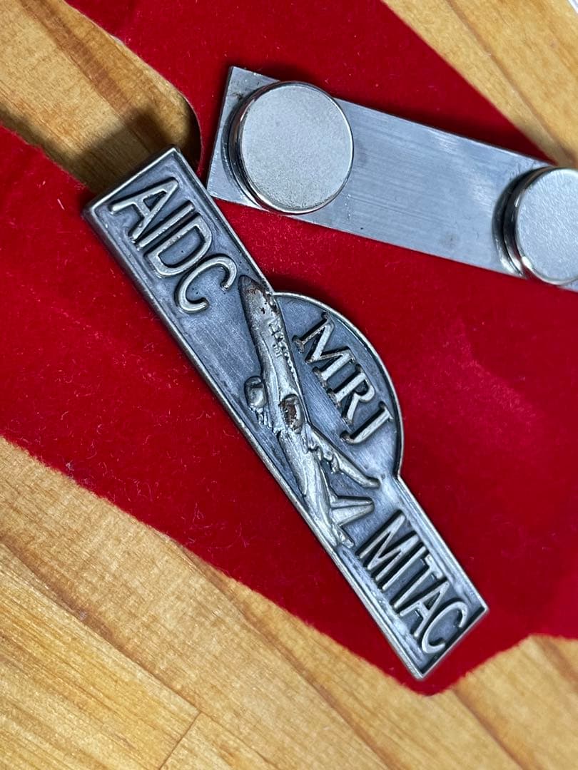 【非売品•超希少】MRJ メタルバッジ 三菱航空機 JAL ANA