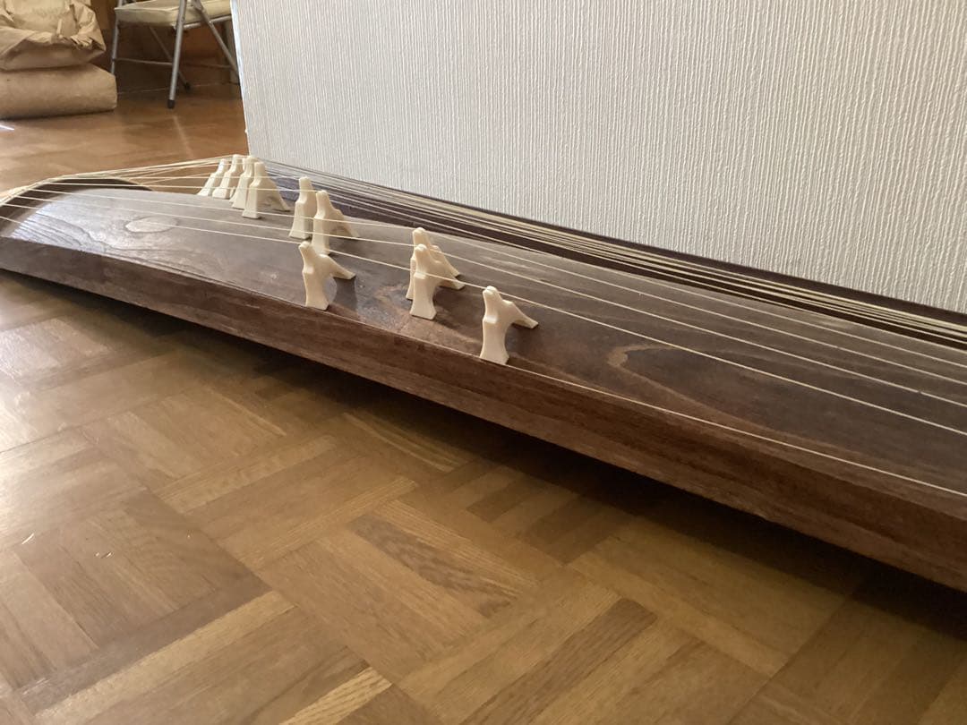 【良品】お琴 13弦 すだれ彫り 木製 譜見台 調子笛 爪琴柱・ソフトケース付き